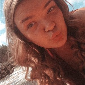 Meet your Posher, Jillian